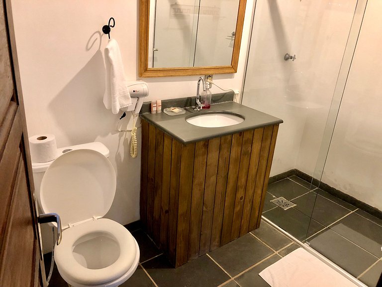 Studio Básico com cozinha e varanda